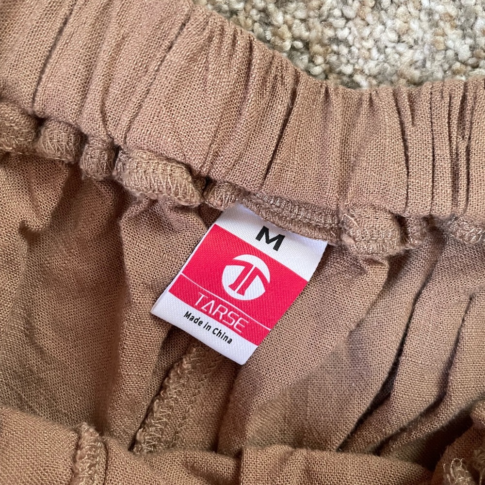 Brown Linen Oversized 3/4 Length Pant - Picture 3 of 3